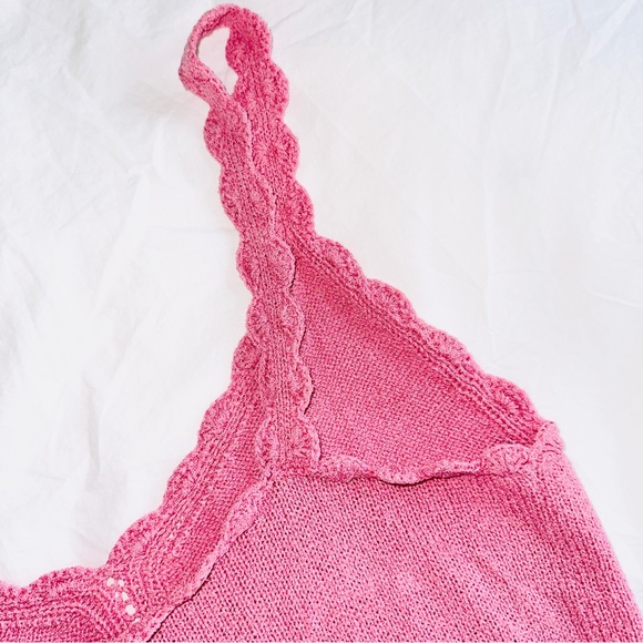 Aritzia Sunday Best Knit Top in Barbie Pink, Size Large - Picture 6 of 8